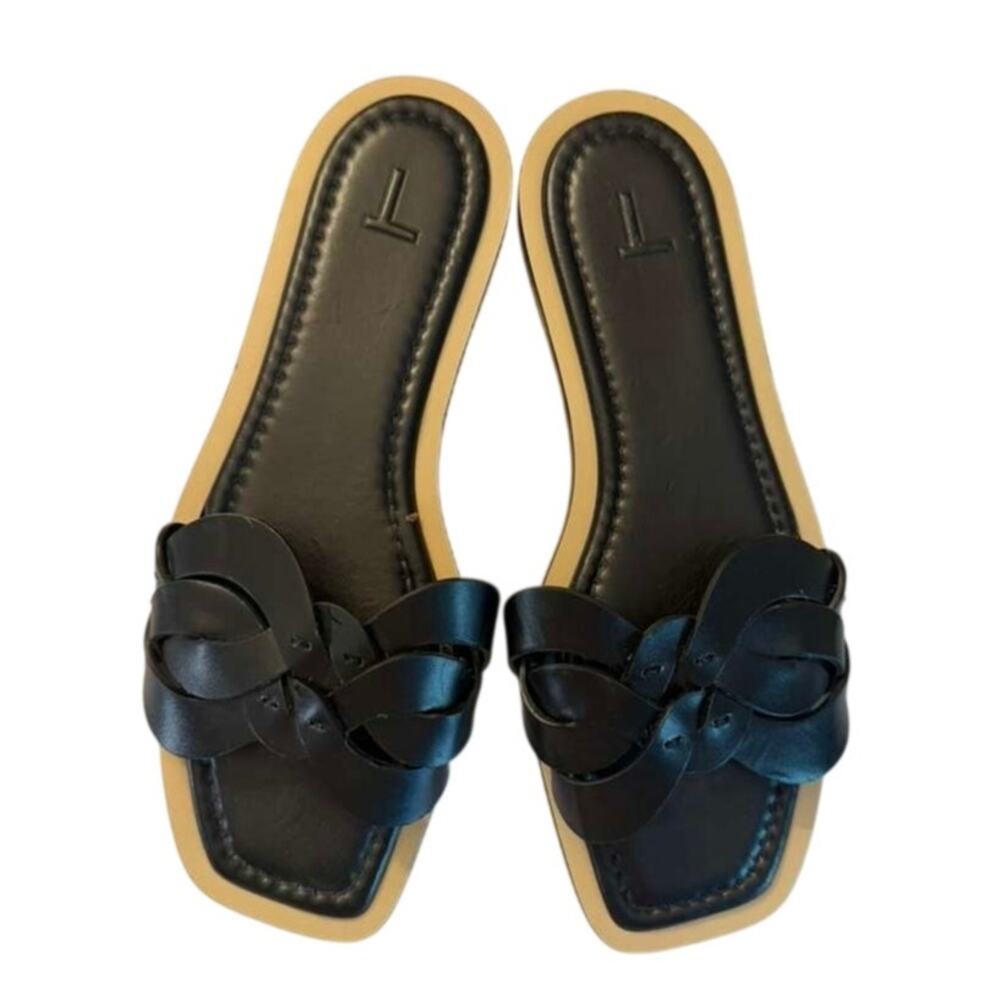 Lafayette 148 New York the Ines 8 knot sandal Women's sz. 10